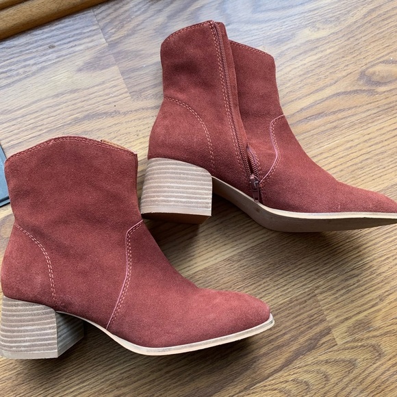 Lucky Brand Shoes - NWOT Lucky Brand Boots Booties Burnt Orange Wen Shoes Size 8.5 Western